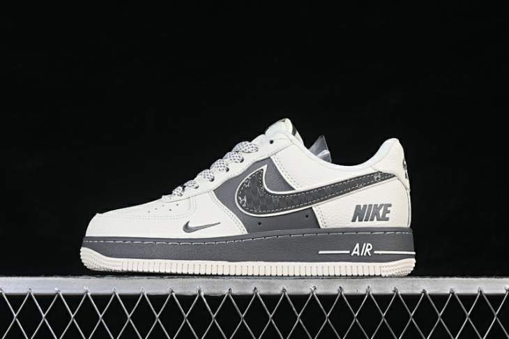 Picture of Air Force 1 _SKUfw22274436279925468fw